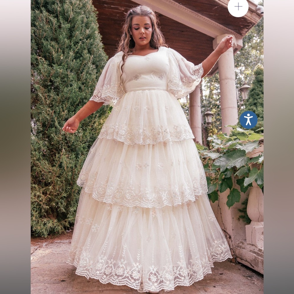 JessaKae — Snowflake Dress Size M —